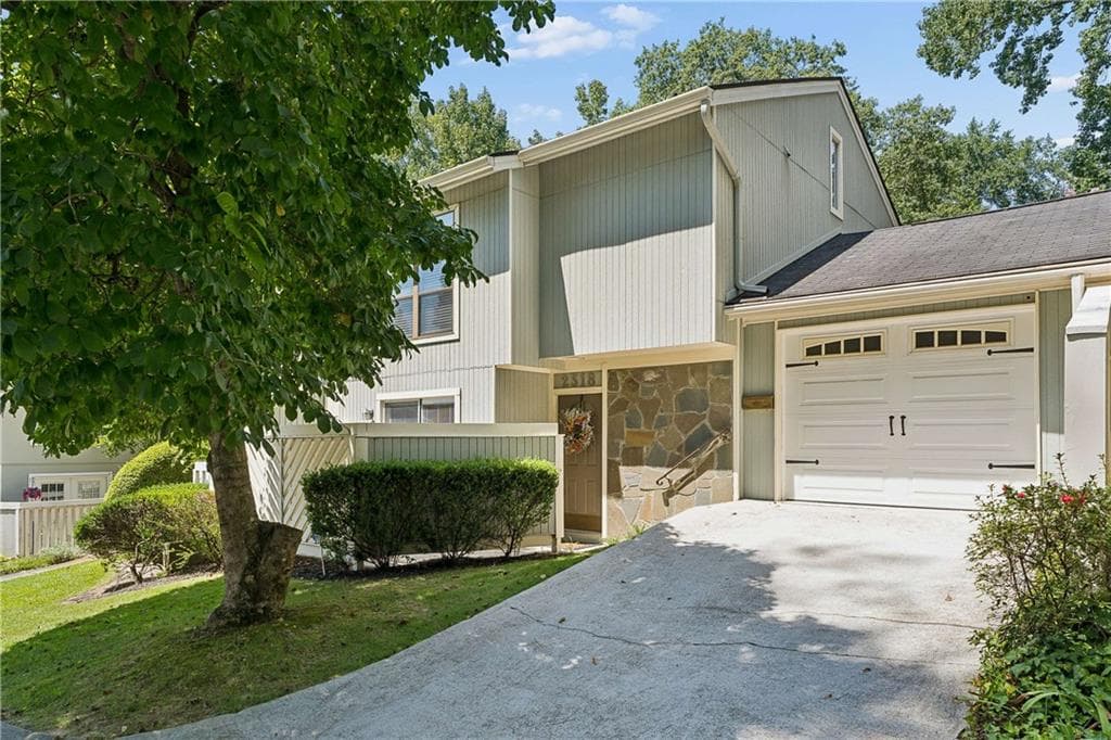 3 bedroom, 3 bathroom, 1,415 sq ft townhouse for sale at 2318 Colonial Drive, Atlanta, GA 30319