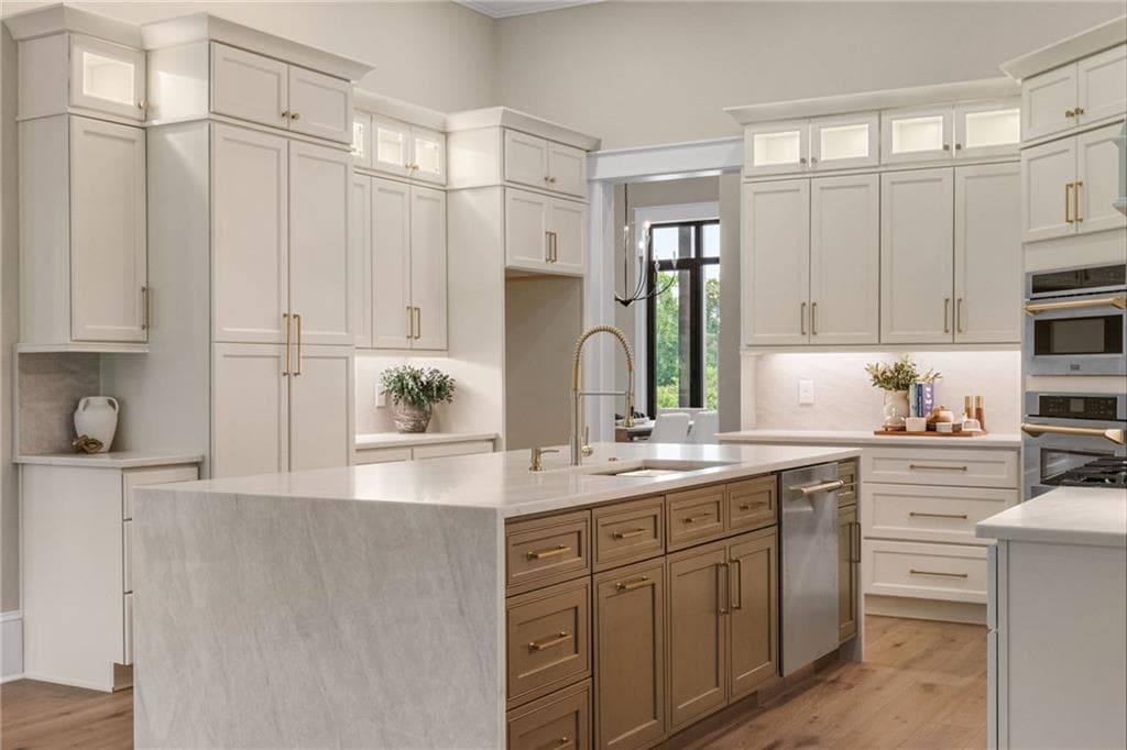 5 bedroom, 5 bathroom, 5,614 sq ft single family residence for sale at 1020 West Court, Canton, GA 30115 — photo 5