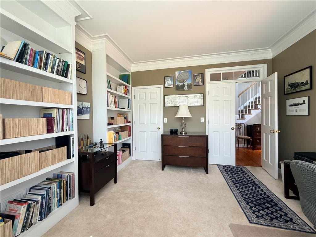 5 bedroom, 5 bathroom, 4,249 sq ft single family residence under contract at 2667 Dunhaven Court, Snellville, GA 30078 — photo 6