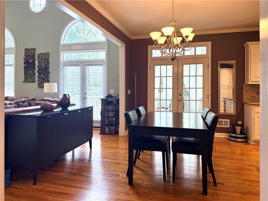 5 bedroom, 5 bathroom, 4,249 sq ft single family residence under contract at 2667 Dunhaven Court, Snellville, GA 30078 — photo 7