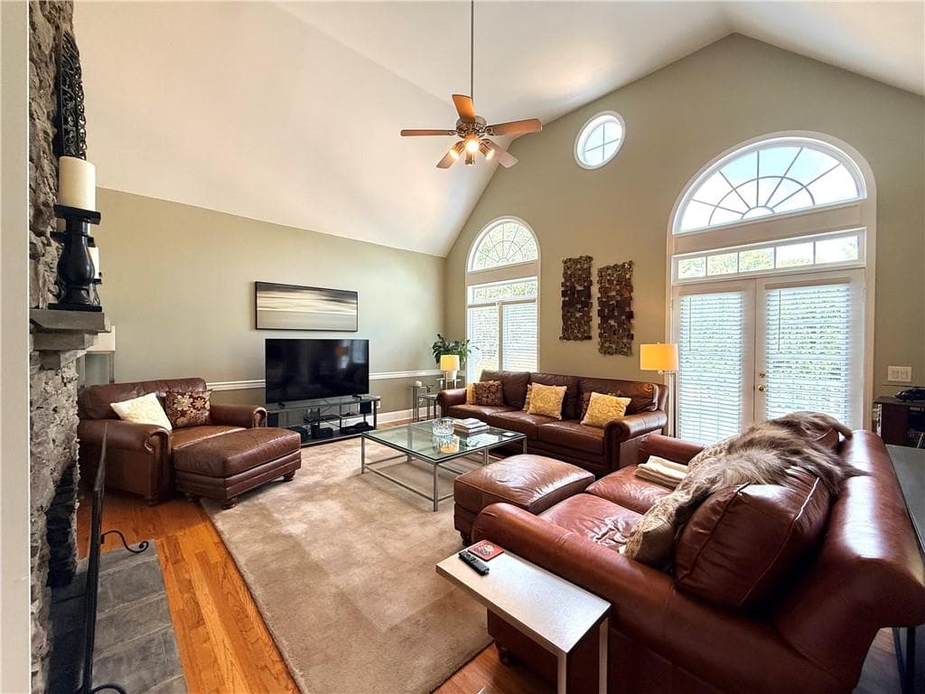 5 bedroom, 5 bathroom, 4,249 sq ft single family residence under contract at 2667 Dunhaven Court, Snellville, GA 30078 — photo 8