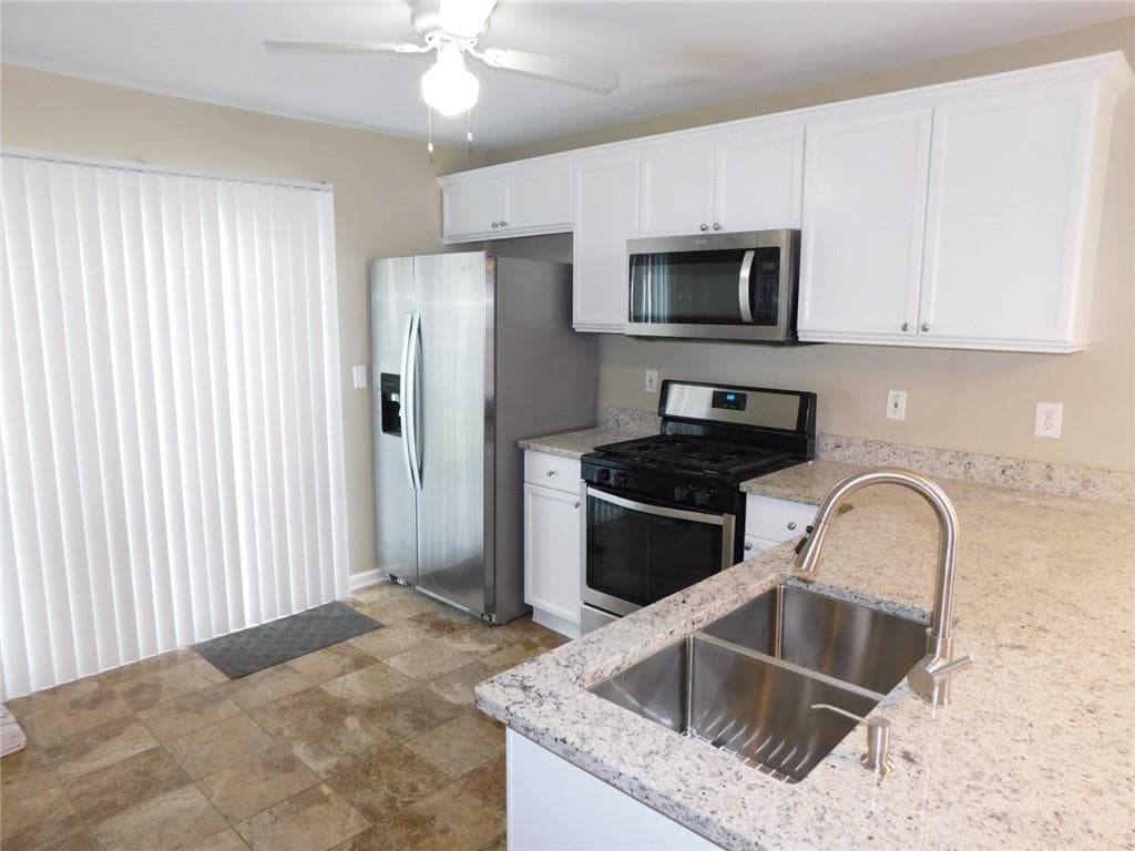 3 bedroom, 3 bathroom, 1,634 sq ft single family residence for rent at 202 Woodland Way, Canton, GA 30114 for $1,995 a month — photo 5