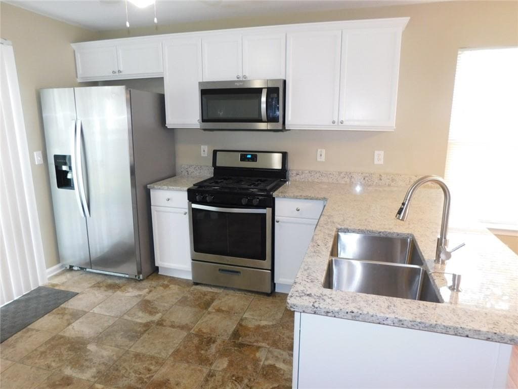 3 bedroom, 3 bathroom, 1,634 sq ft single family residence for rent at 202 Woodland Way, Canton, GA 30114 for $1,995 a month — photo 6
