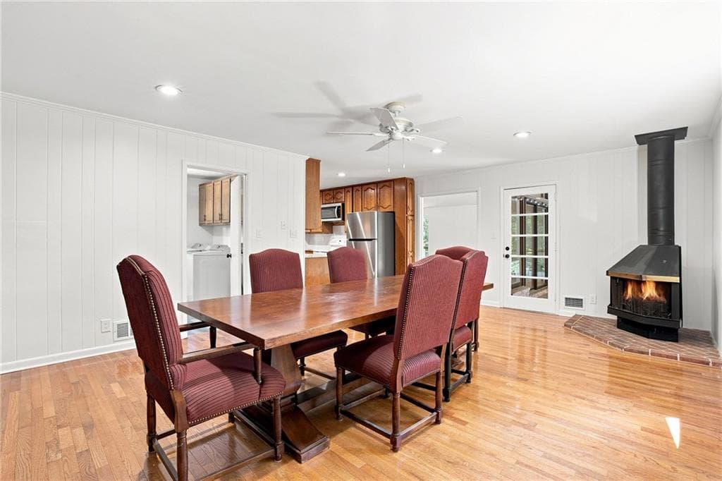 5 bedroom, 3 bathroom, 3,331 sq ft single family residence for sale at 2670 S Hudlow Court, Tucker, GA 30084 — photo 6