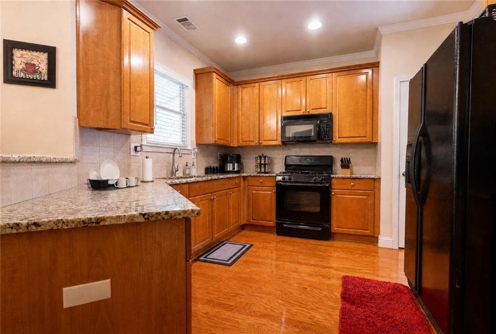 3 bedroom, 3 bathroom, 2,819 sq ft single family residence for sale at 5834 Webb Forest Court, Powder Springs, GA 30127 — photo 9