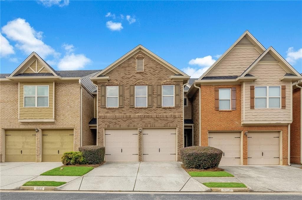3 bedroom, 3 bathroom, 1,728 sq ft townhouse for rent at 2187 Oakland Grove Place, Lawrenceville, GA 30044 for $2,200 a month — photo 1 of 32
