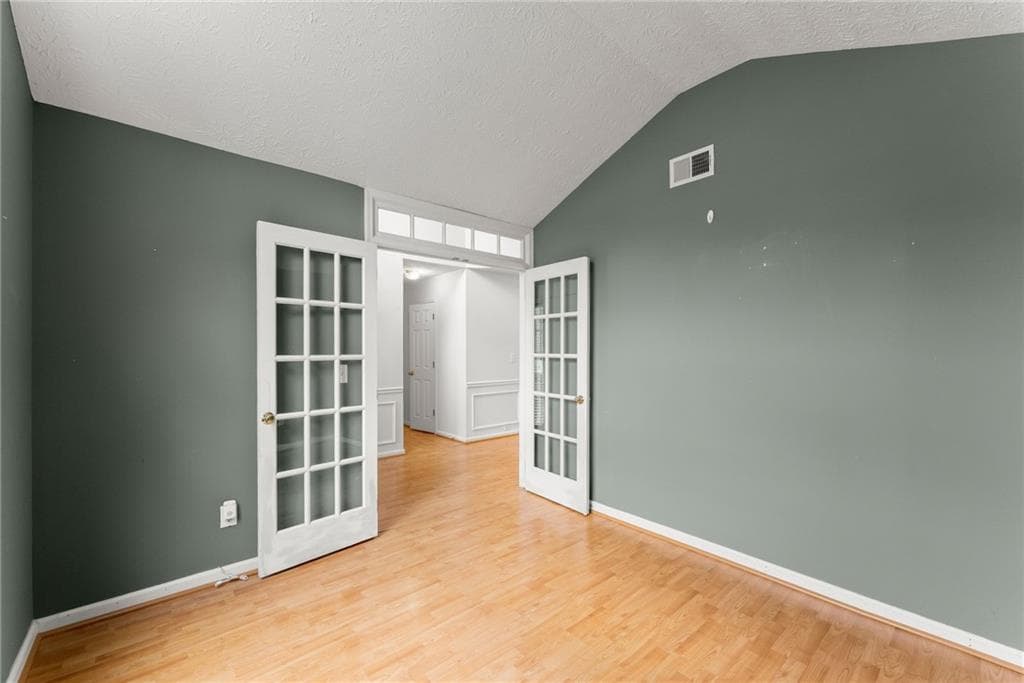 3 bedroom, 3 bathroom, 1,945 sq ft single family residence under contract at 4259 Revere Walk, Kennesaw, GA 30144 — photo 3