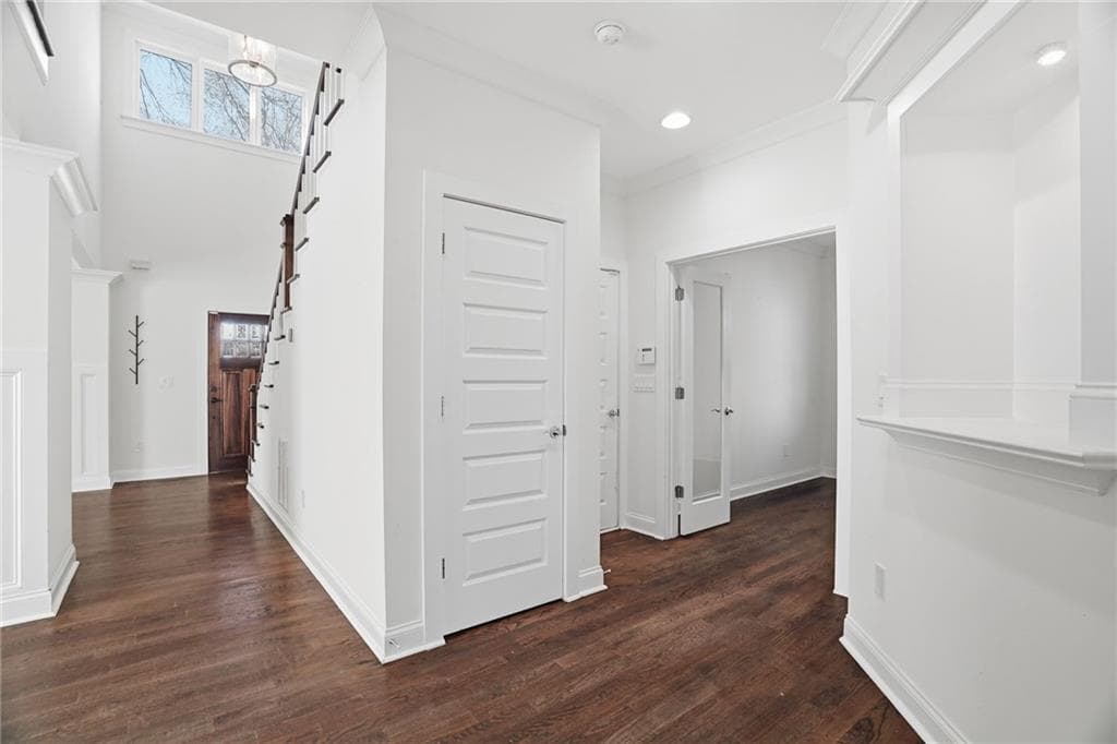 4 bedroom, 3 bathroom, 2,324 sq ft single family residence for sale at 210 S Howard Street, Atlanta, GA 30317 — photo 9