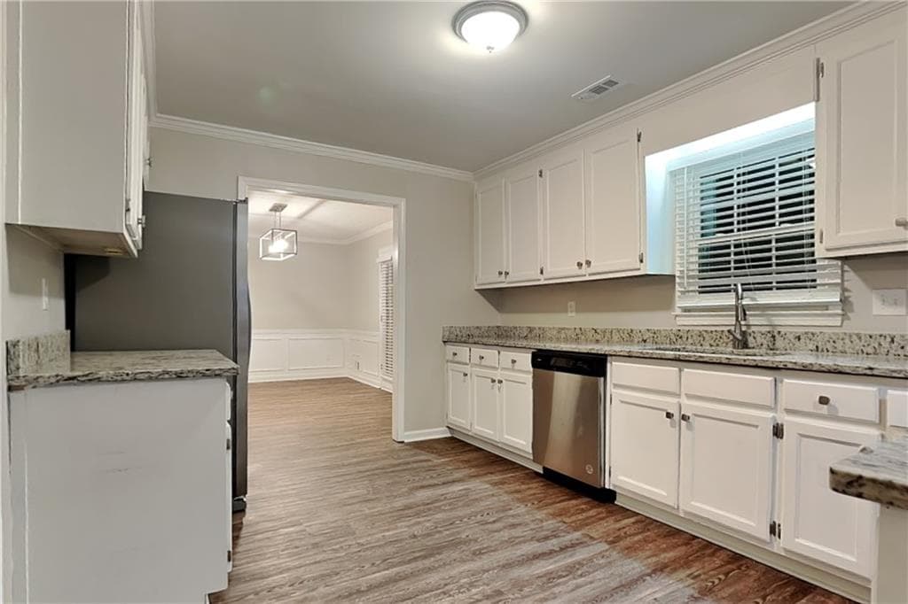 4 bedroom, 3 bathroom, 1,920 sq ft single family residence for rent at 2245 Huntington Drive, Loganville, GA 30052 for $2,245 a month — photo 5