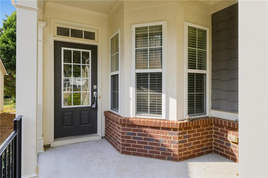 2 bedroom, 2 bathroom, 1,565 sq ft single family residence under contract at 6339 Black Rock Ln, Hoschton, GA 30548 — photo 2