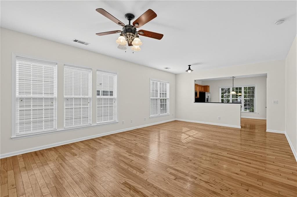 2 bedroom, 2 bathroom, 1,565 sq ft single family residence under contract at 6339 Black Rock Ln, Hoschton, GA 30548 — photo 4