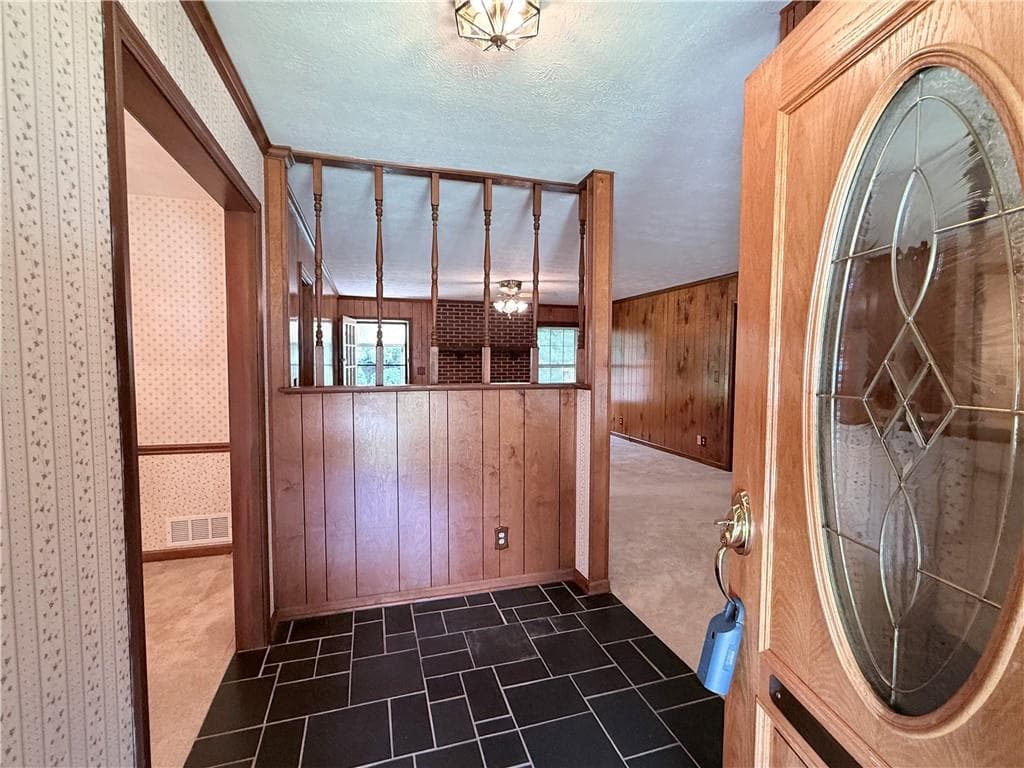 3 bedroom, 2 bathroom, 1,706 sq ft single family residence for sale at 2305 Village Drive, Covington, GA 30016 — photo 7