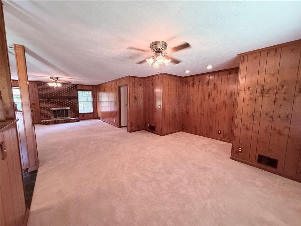 3 bedroom, 2 bathroom, 1,706 sq ft single family residence for sale at 2305 Village Drive, Covington, GA 30016 — photo 9