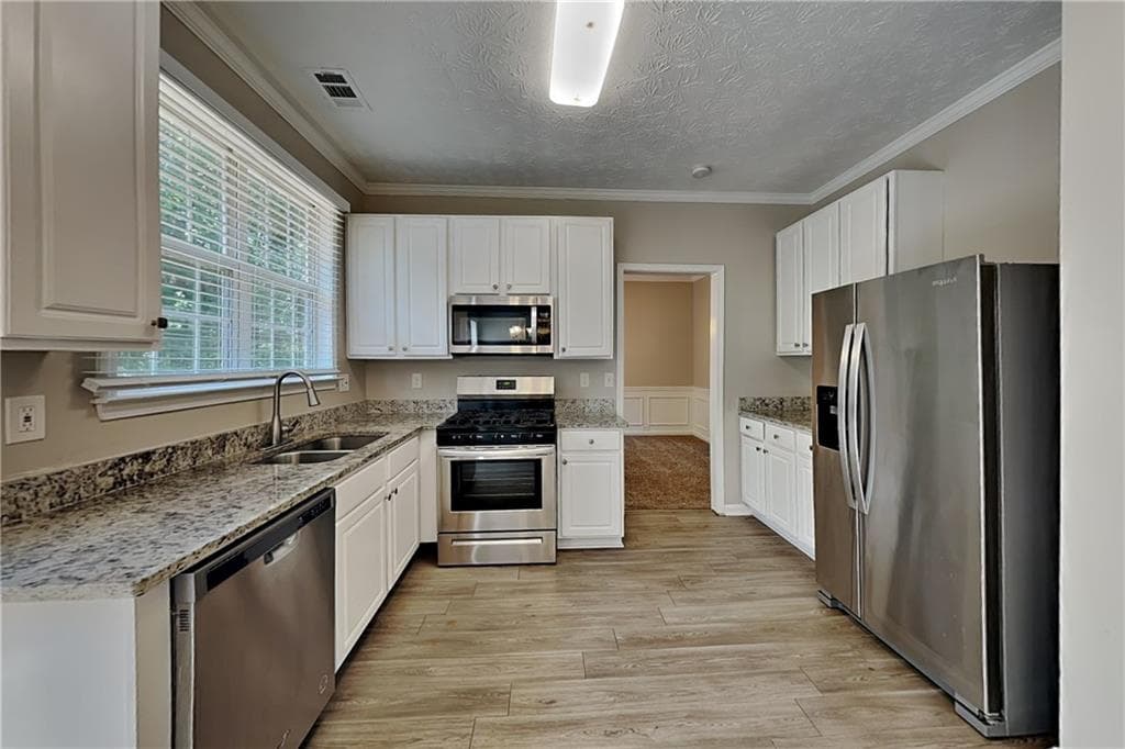 5 bedroom, 4 bathroom, 3,208 sq ft single family residence for rent at 1620 Berryhill Road, Cumming, GA 30041 for $2,780 a month — photo 5