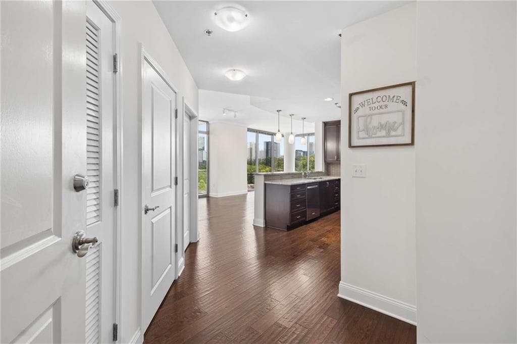 2 bedroom, 3 bathroom, 1,535 sq ft condominium for sale at 270 17th Street 601, Atlanta, GA 30363 — photo 5