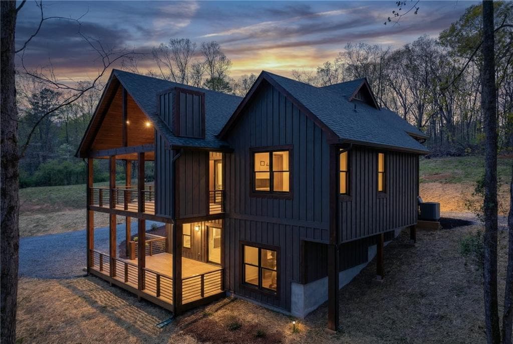 3 bedroom, 3 bathroom, 2,500 sq ft single family residence for sale at 1038 BLUEBIRD Road, Mineral Bluff, GA 30559 — photo 1 of 59