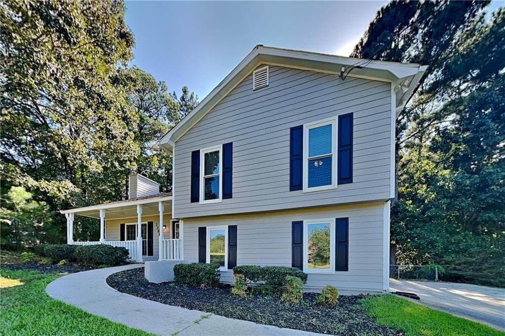 3 bedroom, 3 bathroom, 1,903 sq ft single family residence for rent at 1261 Brookton Woods Way, Dacula, GA 30019 for $1,995 a month