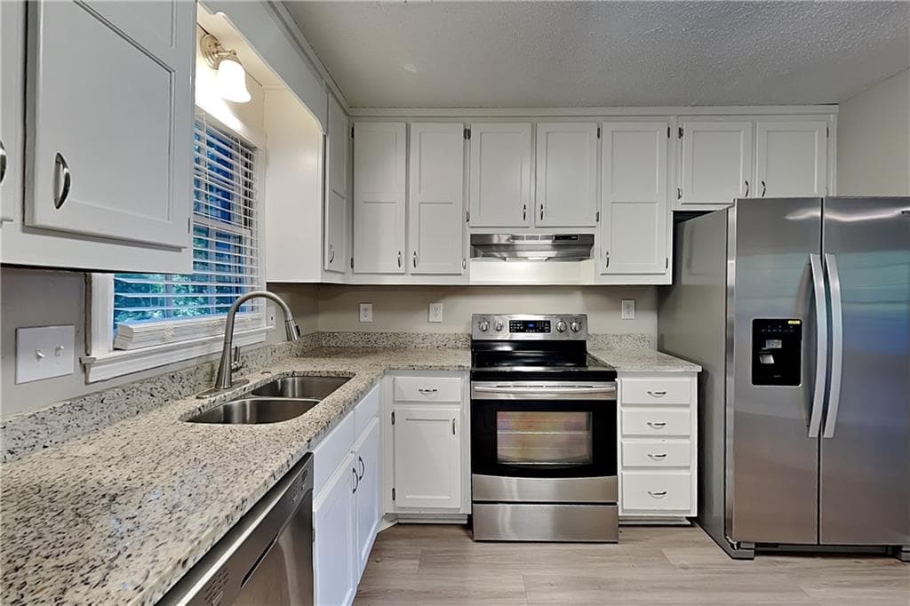 3 bedroom, 3 bathroom, 1,903 sq ft single family residence for rent at 1261 Brookton Woods Way, Dacula, GA 30019 for $1,995 a month — photo 4