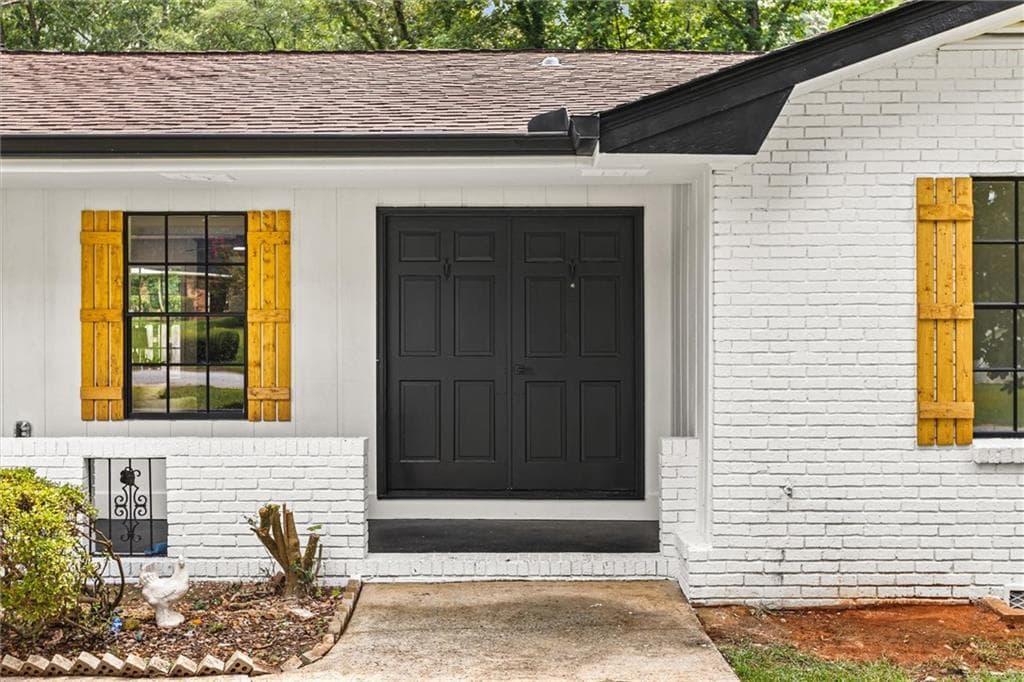 3 bedroom, 2 bathroom, 1,556 sq ft single family residence under contract at 4607 Bexley Dr, Stone Mountain, GA 30083 — photo 3