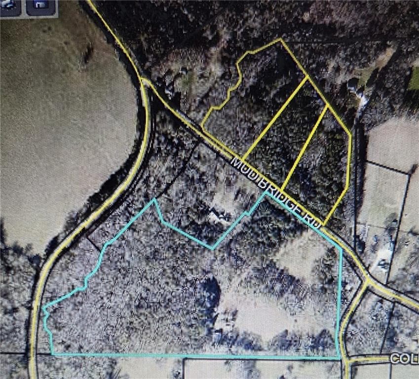 3 bedroom, 2 bathroom, 2,124 sq ft single family residence for sale at 305 Martin Road, Griffin, GA 30223