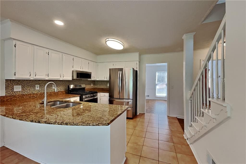 3 bedroom, 3 bathroom, 2,284 sq ft single family residence for rent at 4709 Crest Knoll Drive, Mableton, GA 30126 for $2,495 a month — photo 5