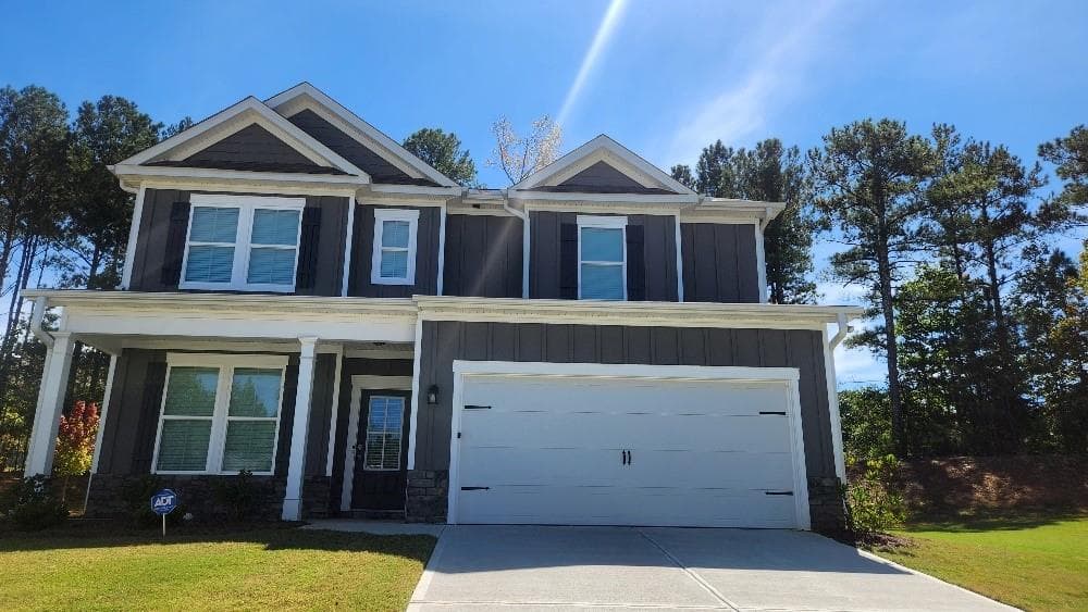 4 bedroom, 3 bathroom, 2,097 sq ft single family residence for sale at 684 Ragan Court, Social Circle, GA 30025