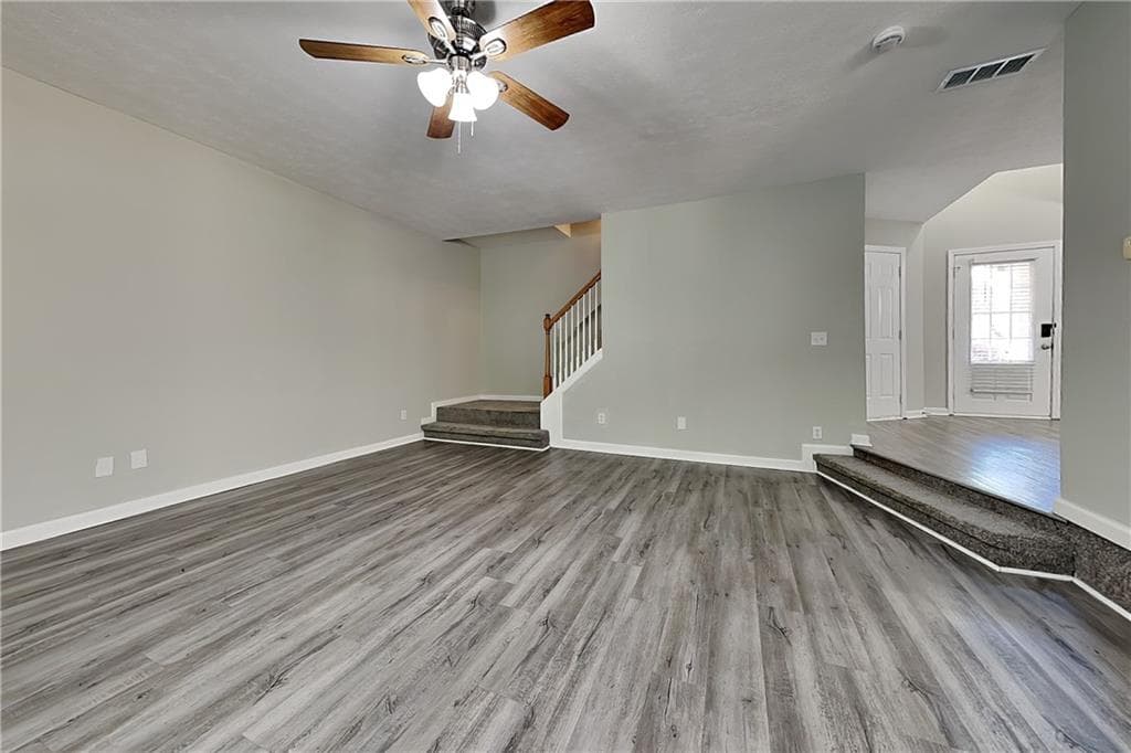 4 bedroom, 3 bathroom, 2,471 sq ft single family residence for rent at 4808 Chafin Point Court, Snellville, GA 30039 for $2,410 a month — photo 2