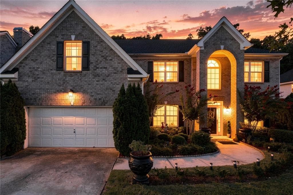 5 bedroom, 4 bathroom, 3,213 sq ft single family residence for sale at 165 Babbling Brook Drive, Mcdonough, GA 30252 — photo 2