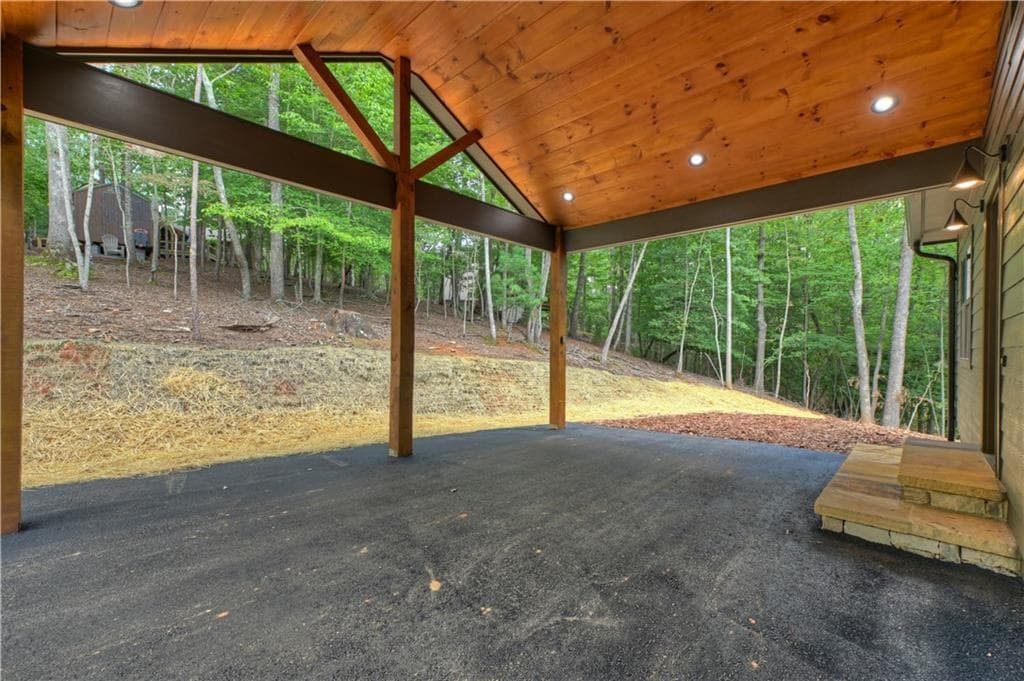 3 bedroom, 2 bathroom, 1,222 sq ft single family residence under contract at 274 Medina Court, Ellijay, GA 30540 — photo 6