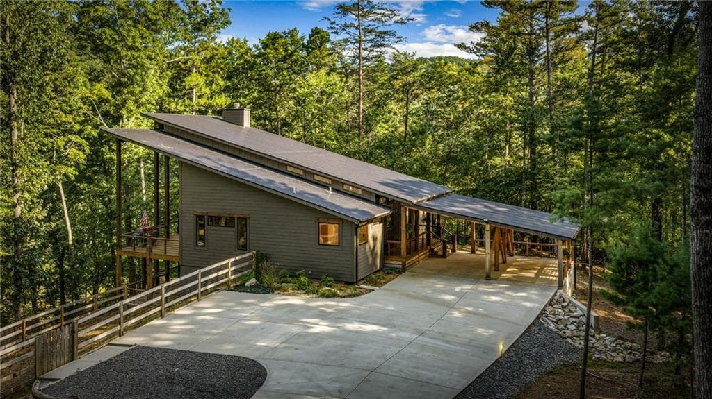 4 bedroom, 5 bathroom, 3,628 sq ft single family residence under contract at 2632 Big Creek Road, Cherry Log, GA 30522 — photo 7