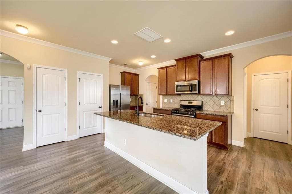 4 bedroom, 3 bathroom, 2,420 sq ft single family residence for sale at 2351 Willow Shade Lane, Loganville, GA 30052 — photo 10