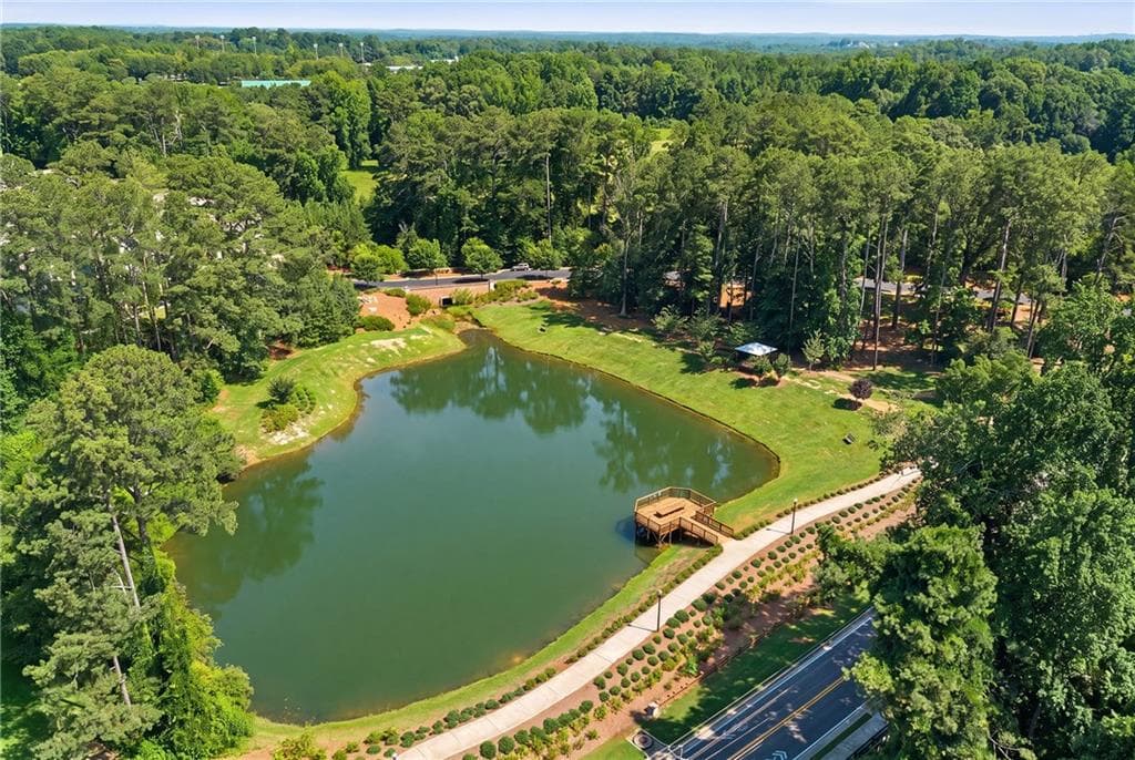4 bedroom, 4 bathroom, 2,224 sq ft townhouse for sale at 896 Mayfield Road, Alpharetta, GA 30009 — photo 2