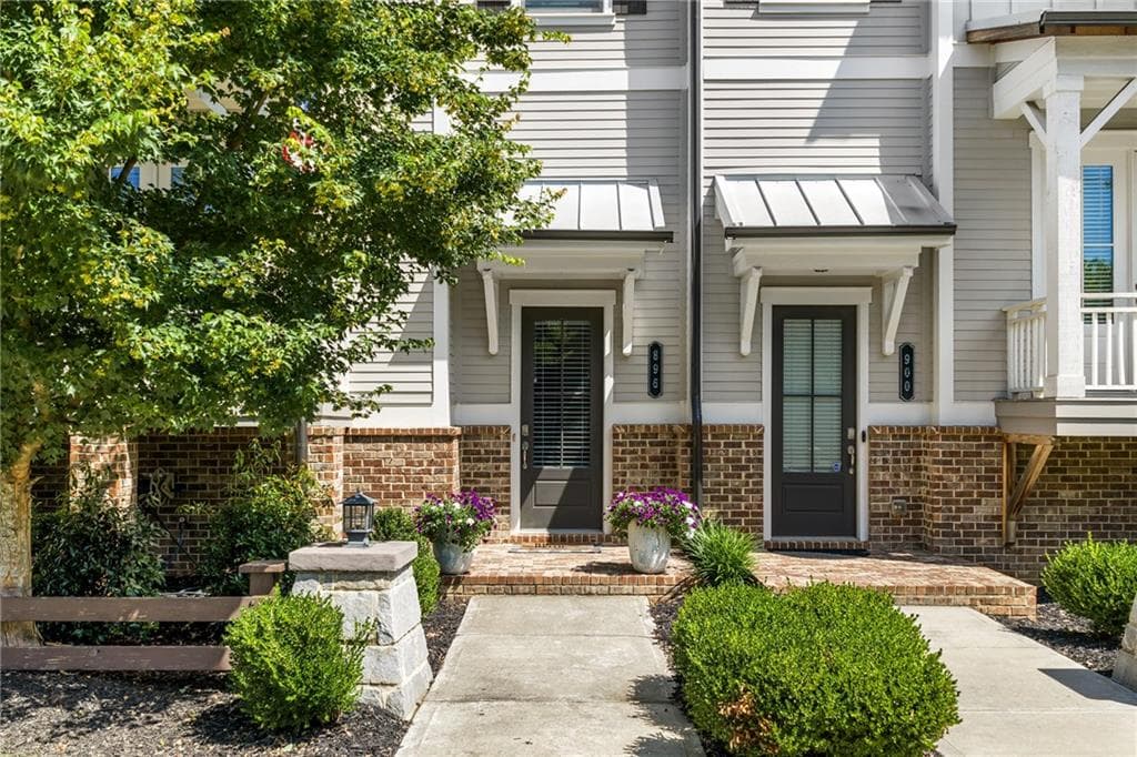 4 bedroom, 4 bathroom, 2,224 sq ft townhouse for sale at 896 Mayfield Road, Alpharetta, GA 30009 — photo 3