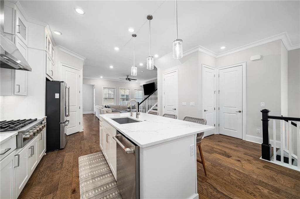 4 bedroom, 4 bathroom, 2,224 sq ft townhouse for sale at 896 Mayfield Road, Alpharetta, GA 30009 — photo 7