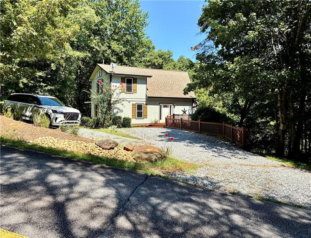 5 bedroom, 3 bathroom, 2,478 sq ft single family residence for sale at 2585 Panorama Drive, Sautee Nacoochee, GA 30571