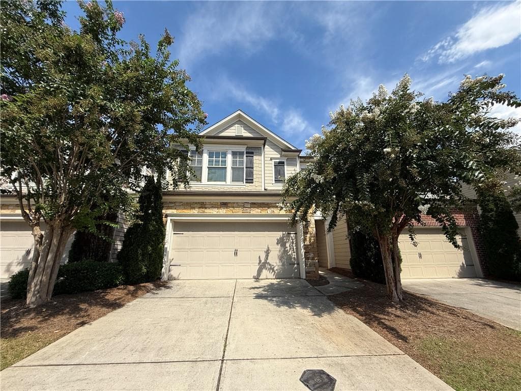 3 bedroom, 2 bathroom, 1,900 sq ft townhouse for rent at 1045 Township Circle, Alpharetta, GA 30004 for $2,350 a month — photo 1 of 50