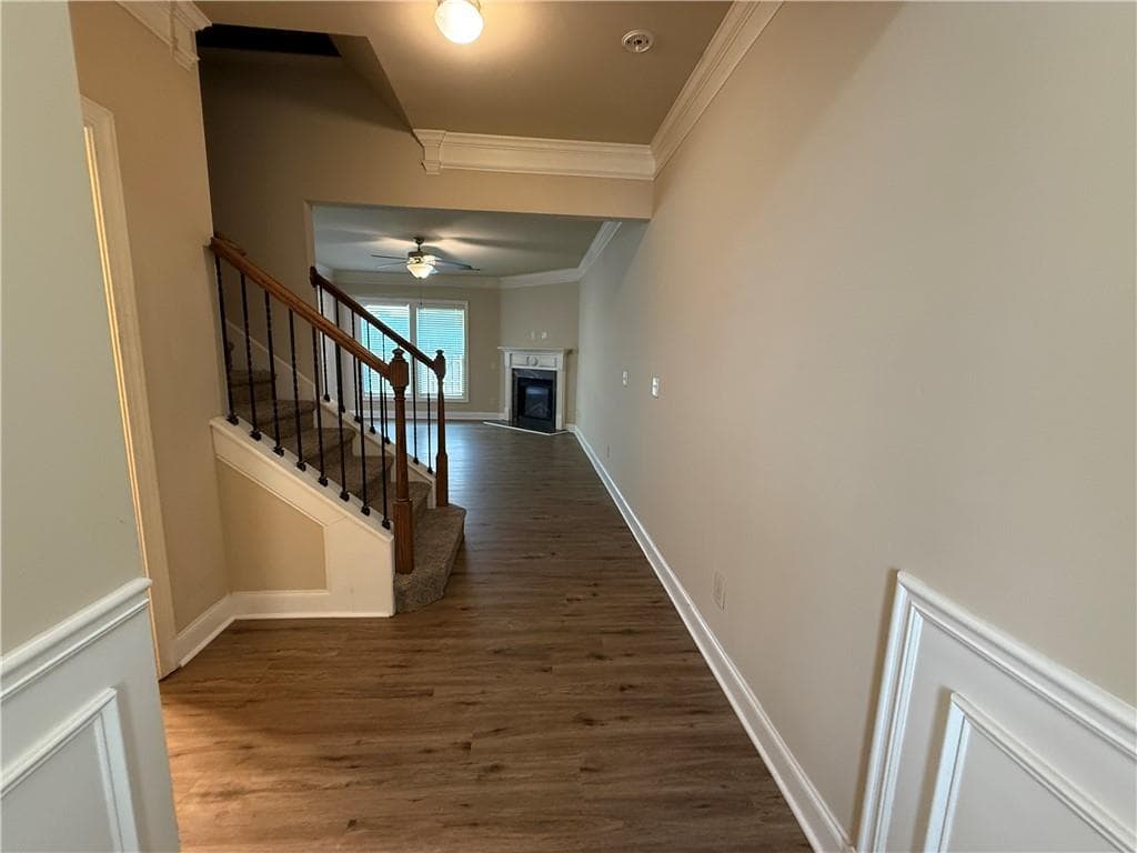 3 bedroom, 2 bathroom, 1,900 sq ft townhouse for rent at 1045 Township Circle, Alpharetta, GA 30004 for $2,350 a month — photo 2