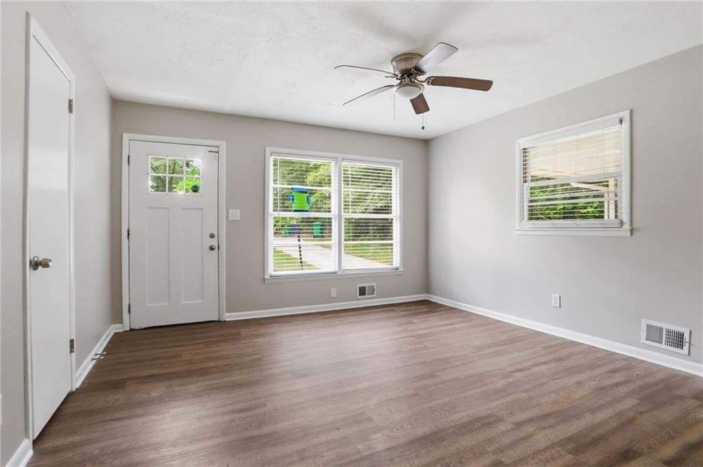 3 bedroom, 1 bathroom, 1,107 sq ft single family residence under contract at 1678 Lee Street, Decatur, GA 30035 — photo 9