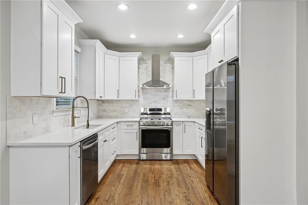 4 bedroom, 4 bathroom, 2,202 sq ft single family residence for sale at 2237 Parkview Court, Atlanta, GA 30318 — photo 5