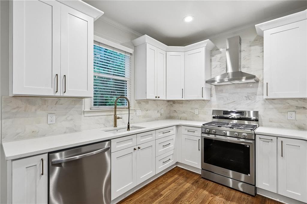4 bedroom, 4 bathroom, 2,202 sq ft single family residence for sale at 2237 Parkview Court, Atlanta, GA 30318 — photo 6
