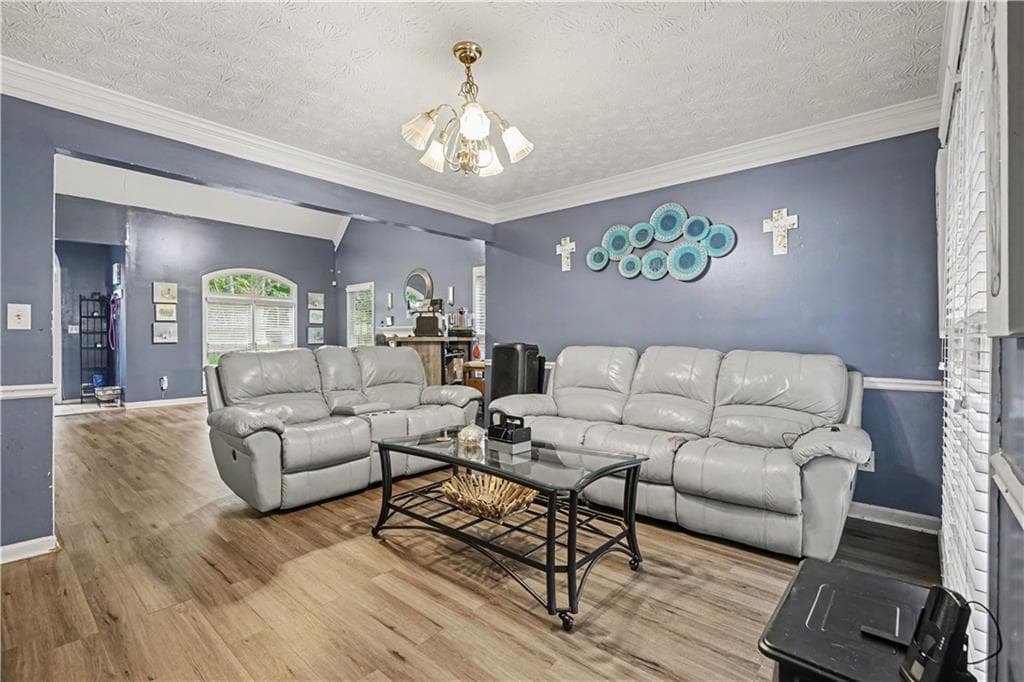 3 bedroom, 3 bathroom, 1,960 sq ft single family residence under contract at 5152 PANOLA MILL Drive, Stonecrest, GA 30038 — photo 4