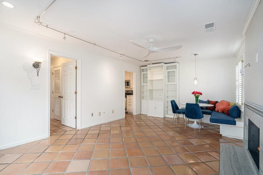 2 bedroom, 3 bathroom, 1,860 sq ft condominium for sale at 1434 Hampton Glen Court, Decatur, GA 30033 — photo 10