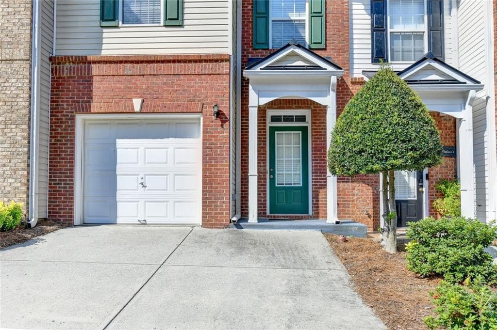 2 bedroom, 3 bathroom, 1,736 sq ft townhouse for sale at 2432 Birkhall Way, Lawrenceville, GA 30043 — photo 2