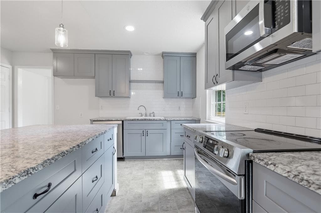 3 bedroom, 2 bathroom, 3,304 sq ft single family residence for sale at 1336 Fate Conn Road, Canton, GA 30114 — photo 9