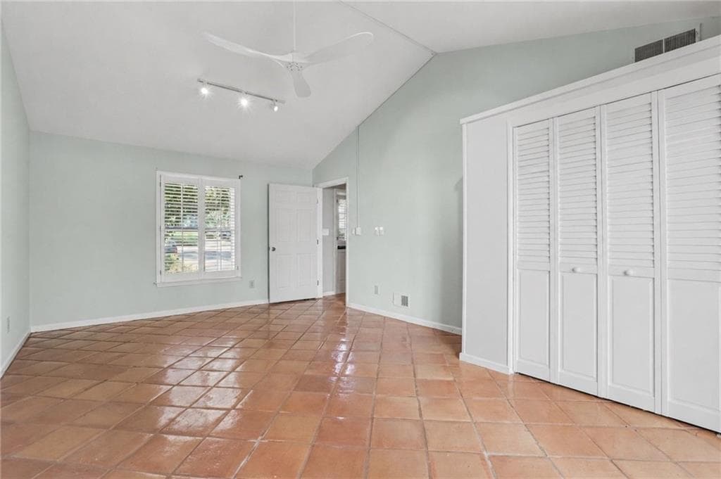 2 bedroom, 3 bathroom, 1,860 sq ft condominium for sale at 1434 Hampton Glen Court, Decatur, GA 30033 — photo 9