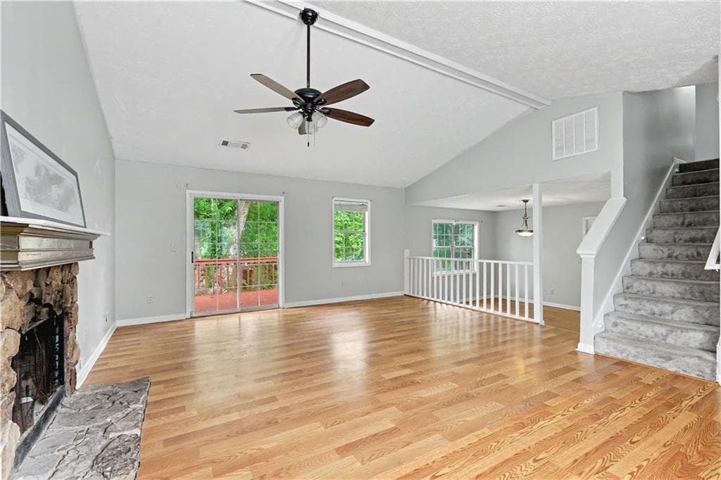 3 bedroom, 2 bathroom, 1,538 sq ft single family residence under contract at 407 Sheppard Xing Court, Stone Mountain, GA 30083 — photo 5