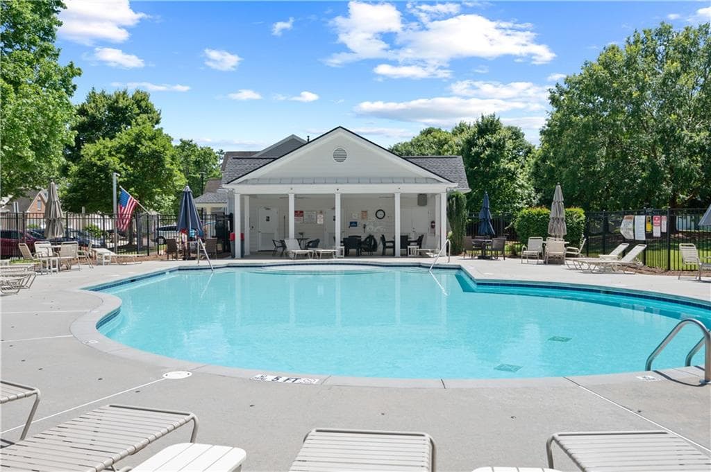 3 bedroom, 3 bathroom, 1,750 sq ft townhouse for rent at 13444 Marrywood Court, Alpharetta, GA 30004 for $2,800 a month — photo 3