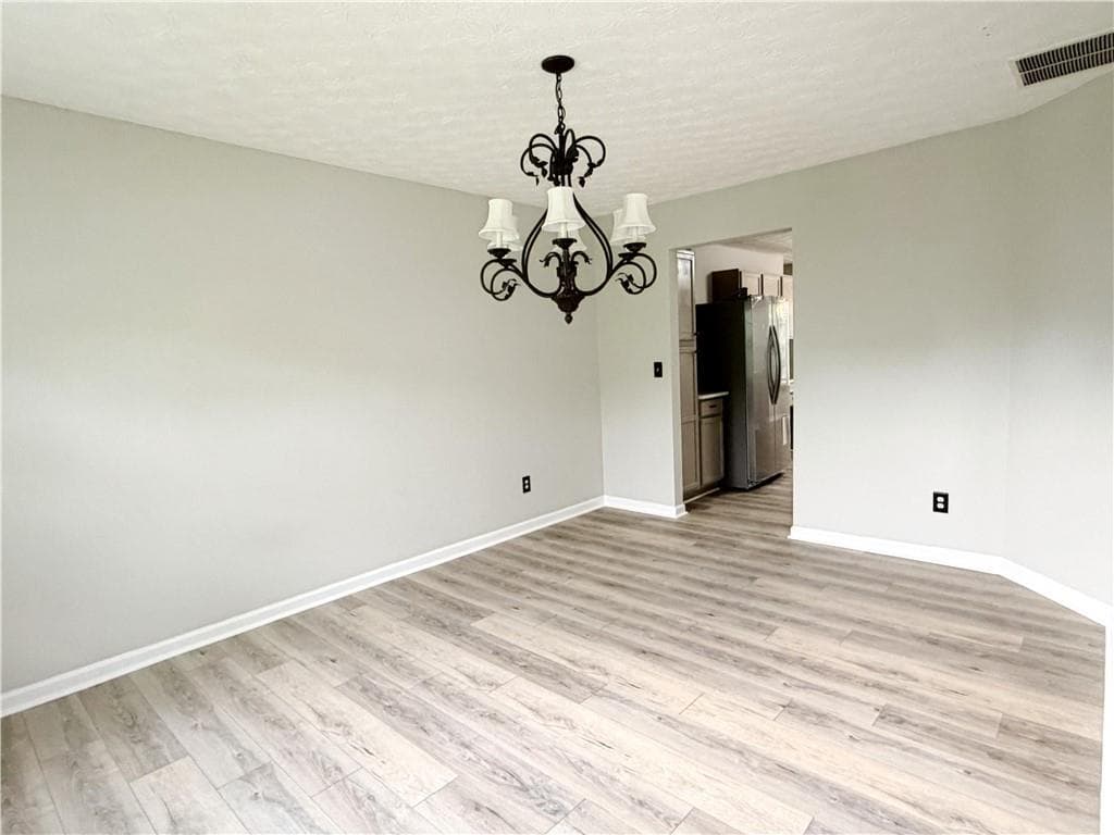 4 bedroom, 3 bathroom, 2,872 sq ft single family residence for rent at 3865 Crescent Walk Lane, Suwanee, GA 30024 for $2,850 a month — photo 9