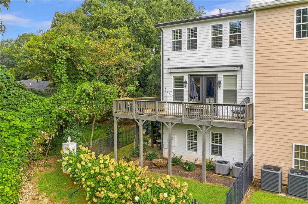 3 bedroom, 3 bathroom, 2,034 sq ft townhouse for rent at 59 Oxbo Road, Roswell, GA 30075 for $5,600 a month — photo 10