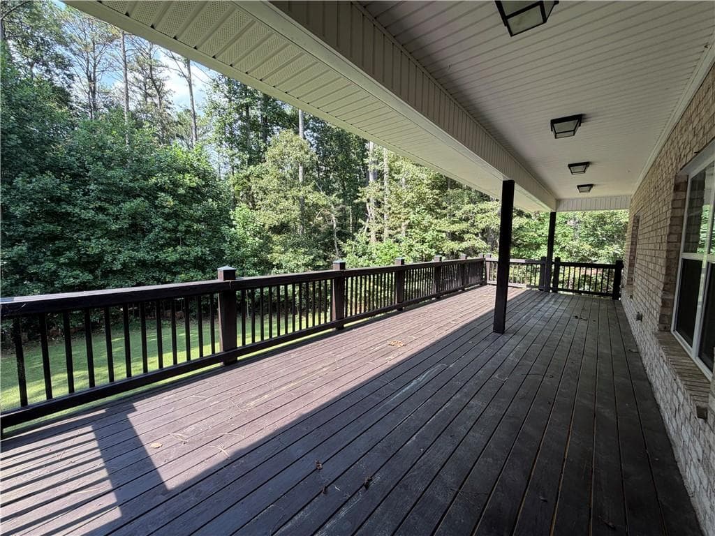 4 bedroom, 3 bathroom, 2,582 sq ft single family residence for sale at 7055 Bannister Road, Cumming, GA 30028 — photo 8